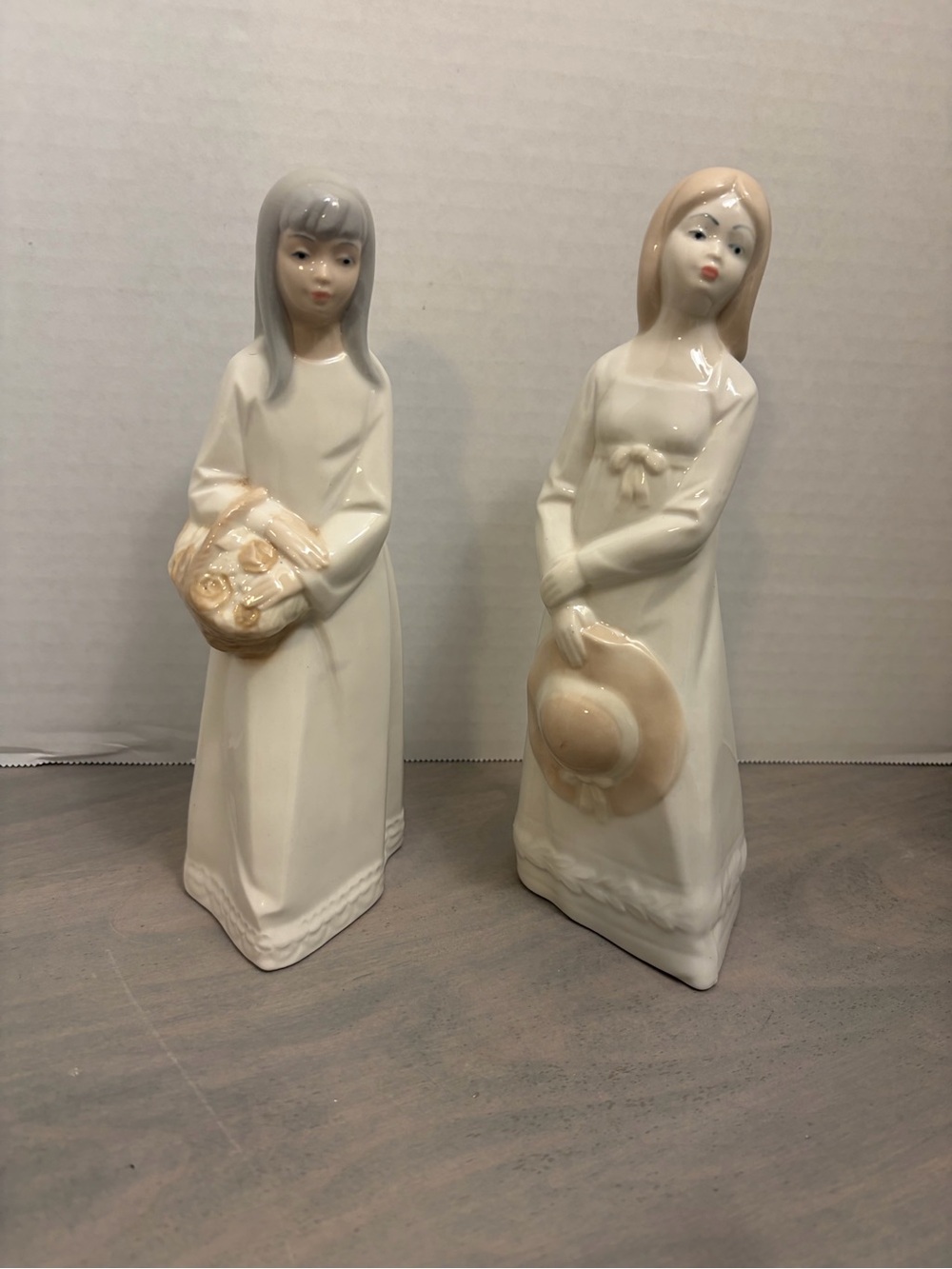 Pair of Porcelana Jango figurines